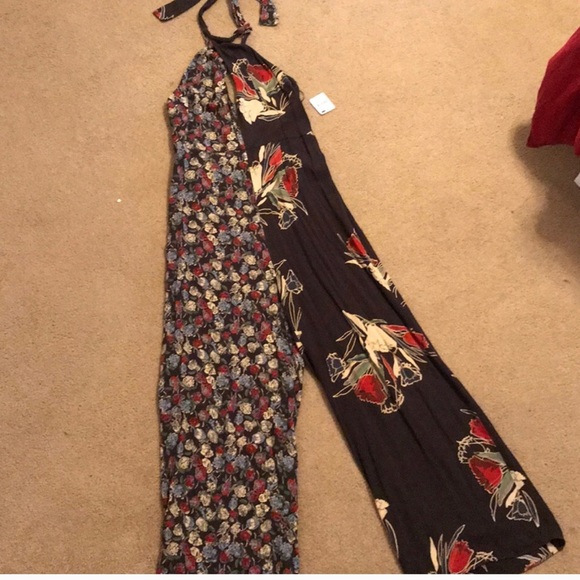 ISO!!! 🖤 three separate items 👀 - Picture 3 of 3